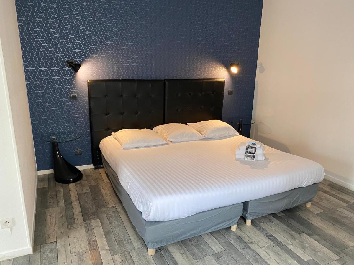 Logis Hotel Du Cirque Troyes Centre Historique 외부 사진
