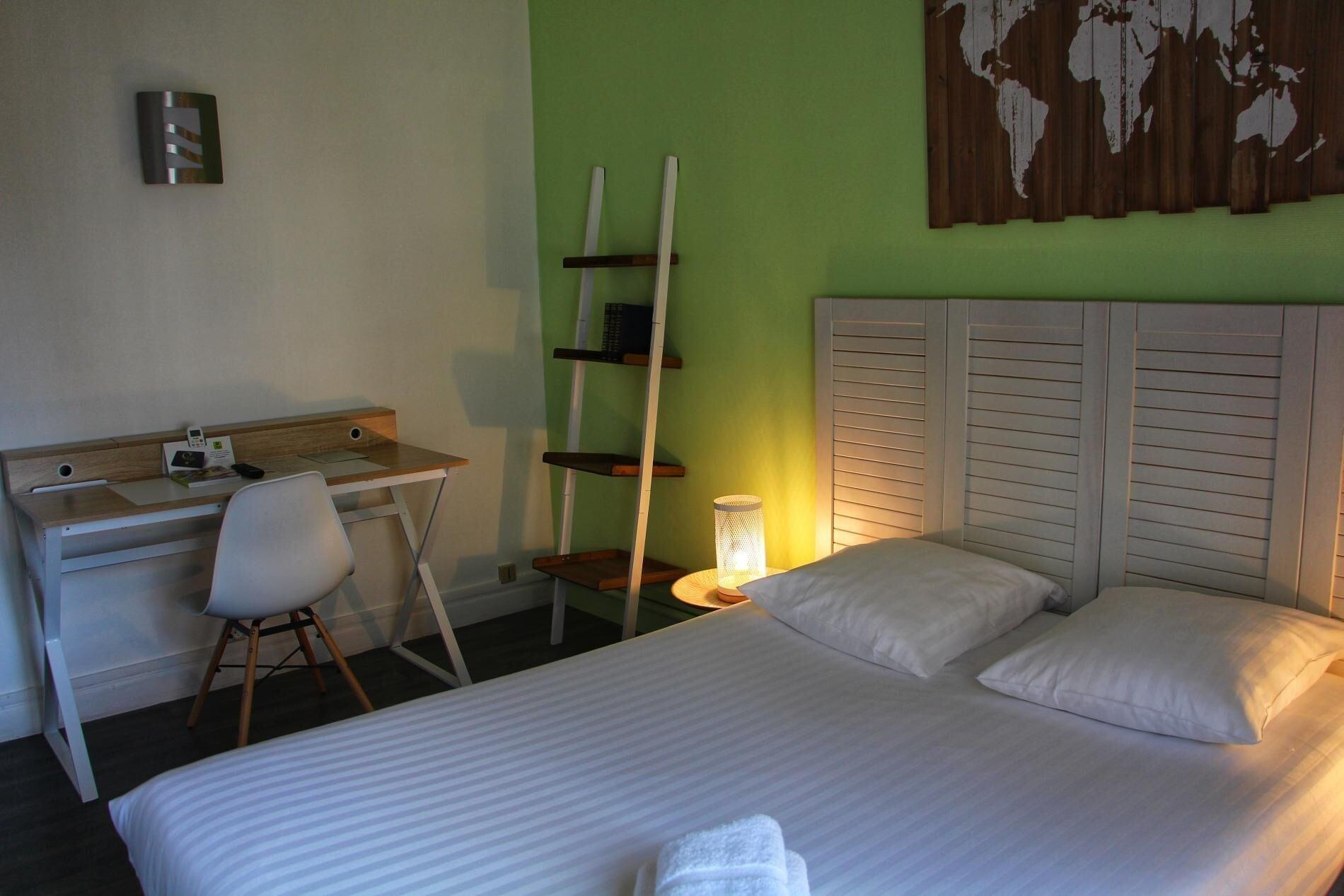 Logis Hotel Du Cirque Troyes Centre Historique 외부 사진