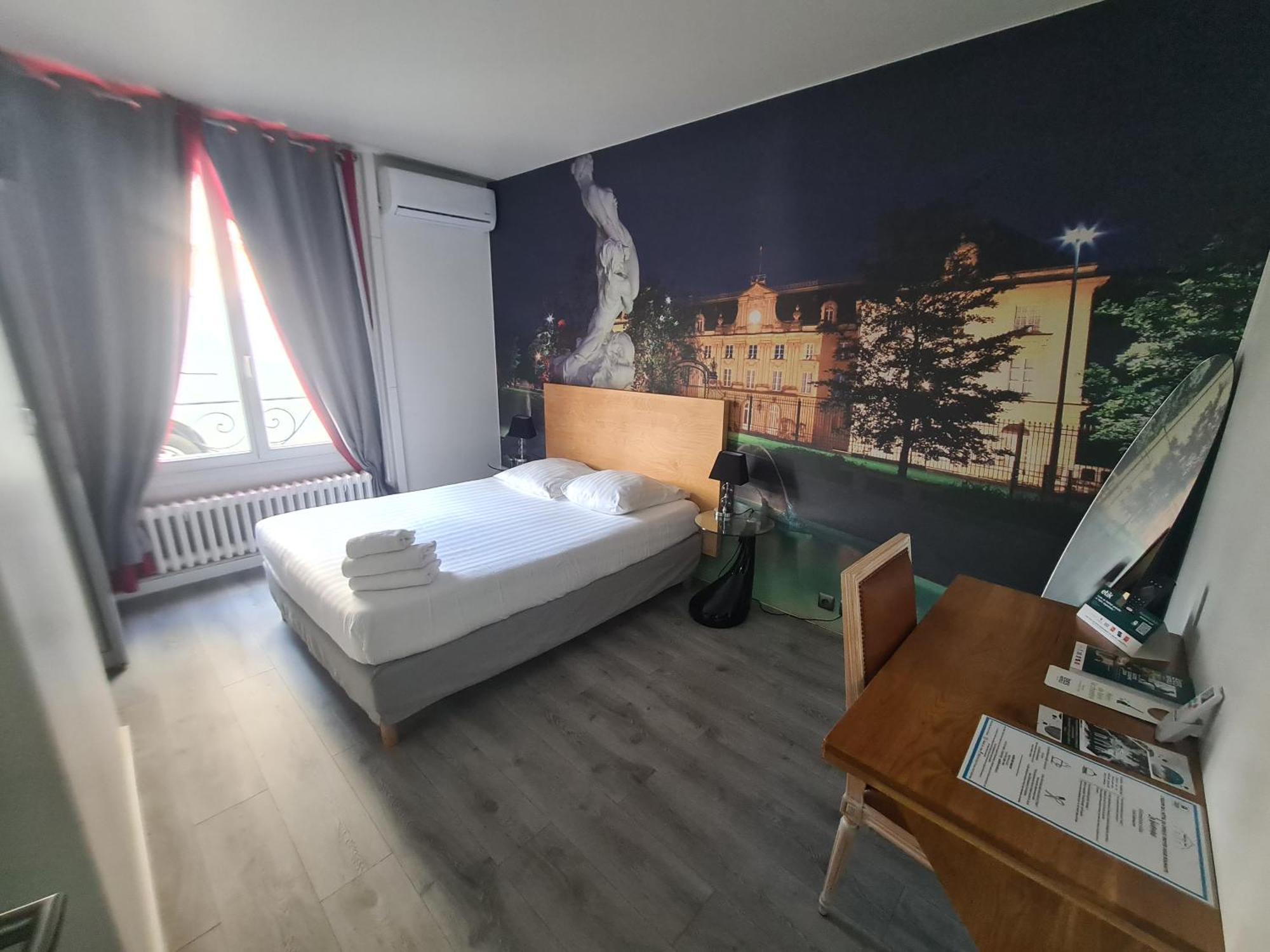 Logis Hotel Du Cirque Troyes Centre Historique 외부 사진