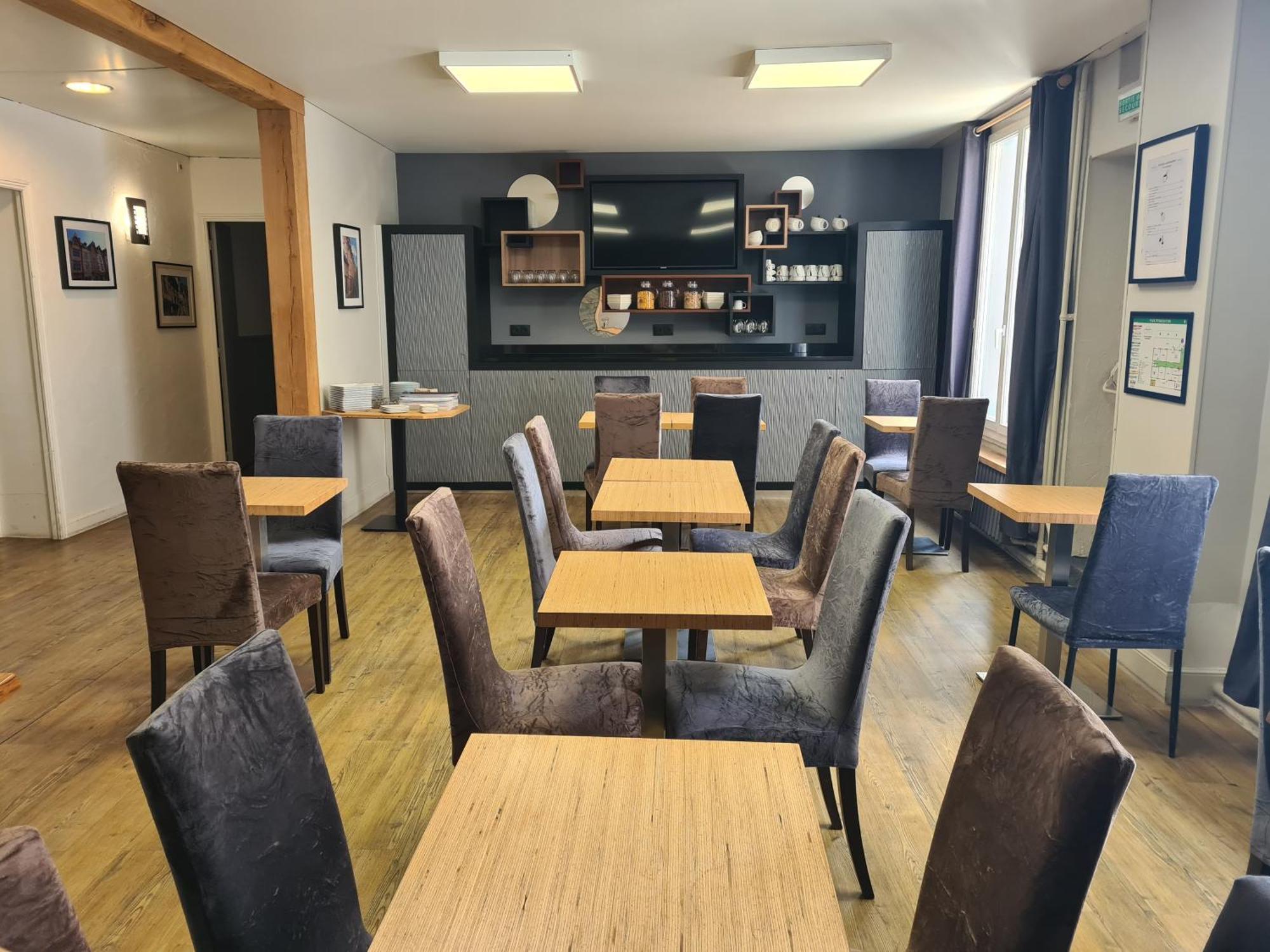 Logis Hotel Du Cirque Troyes Centre Historique 외부 사진