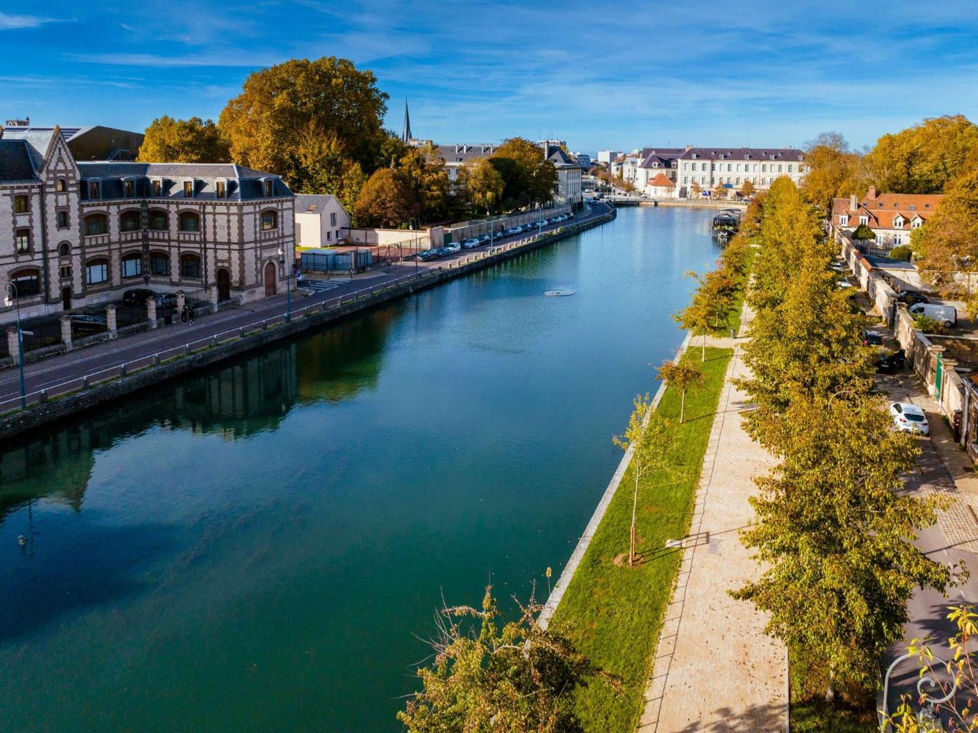 Logis Hotel Du Cirque Troyes Centre Historique 외부 사진