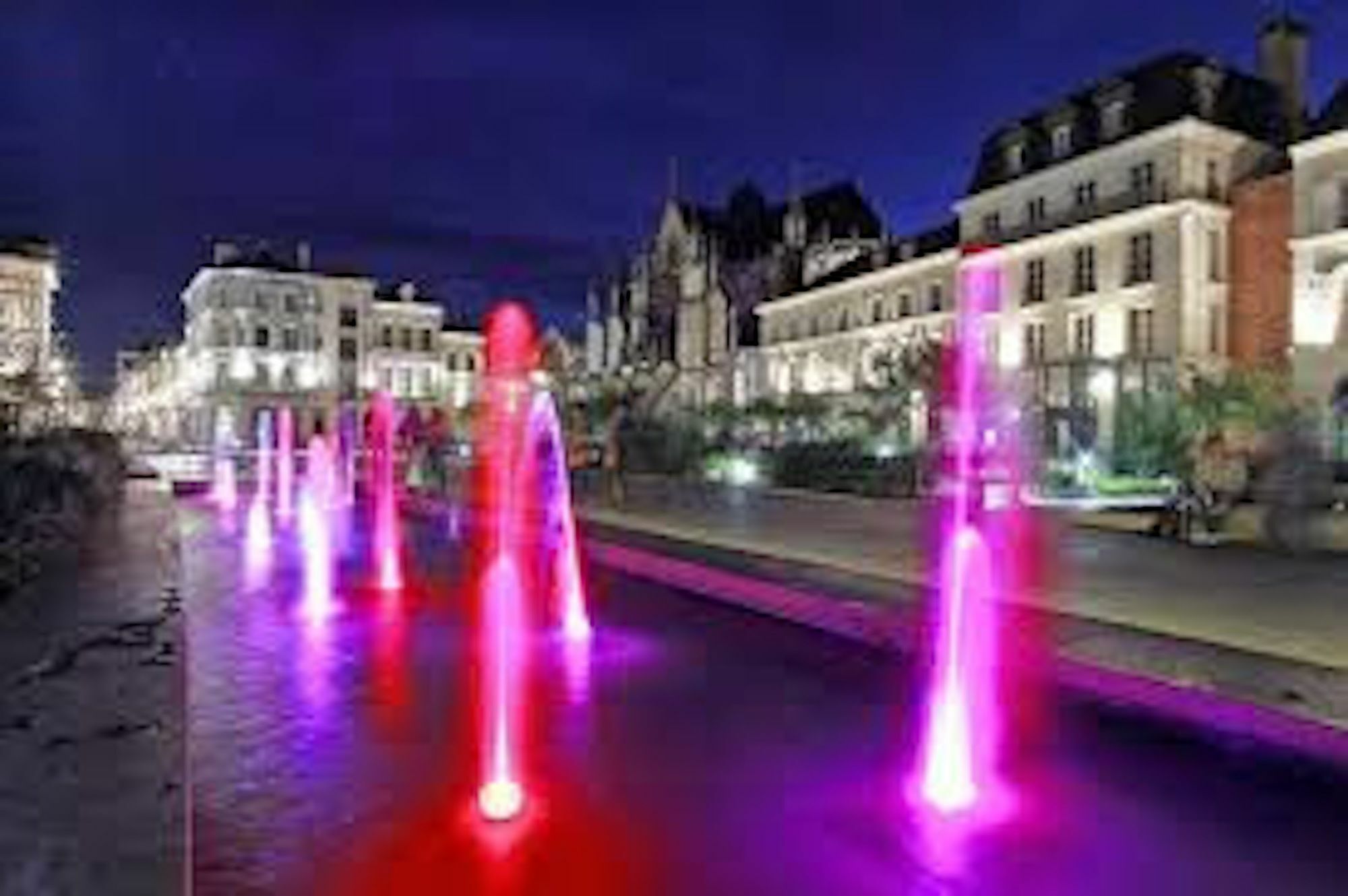 Logis Hotel Du Cirque Troyes Centre Historique 외부 사진