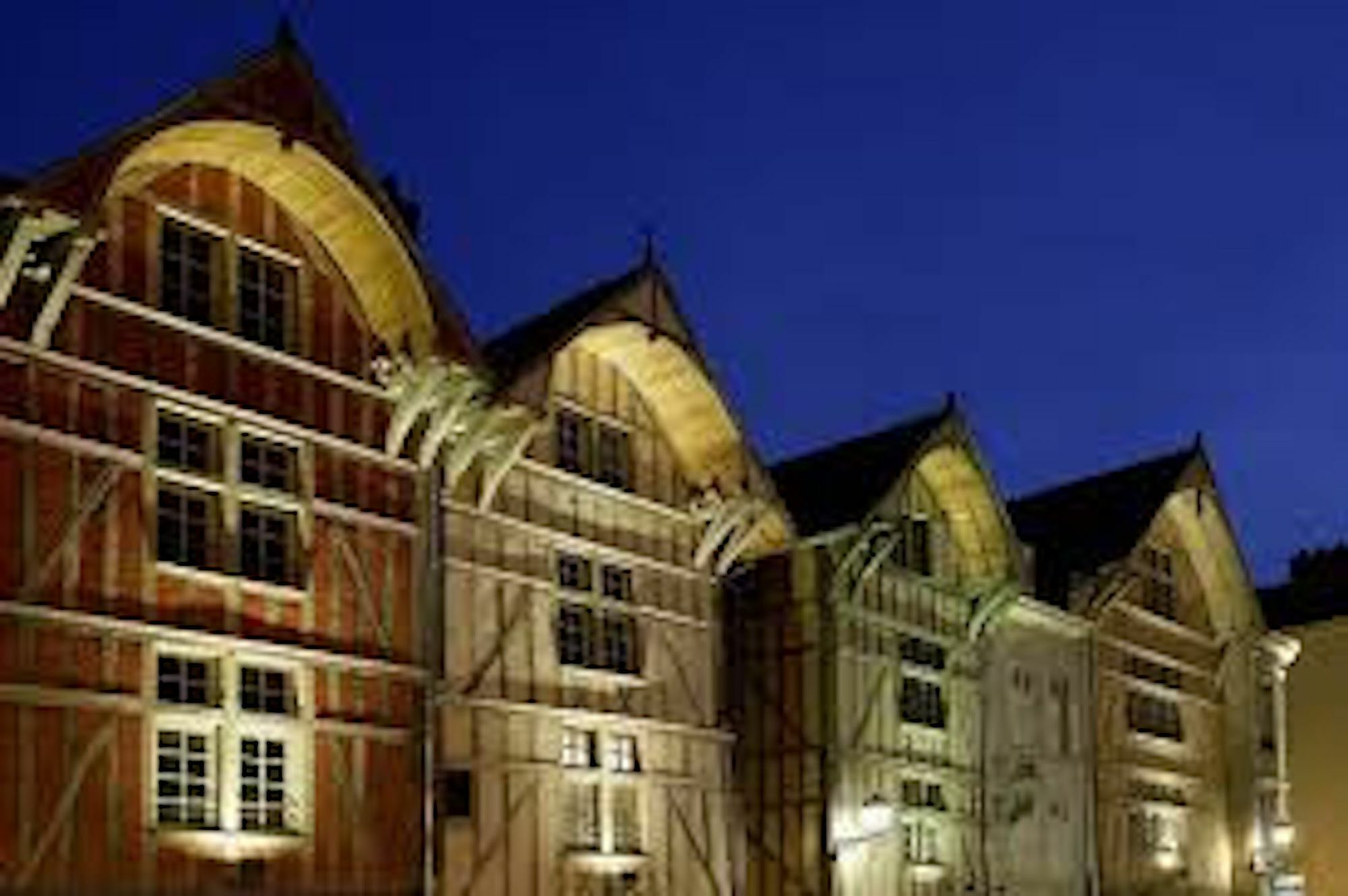 Logis Hotel Du Cirque Troyes Centre Historique 외부 사진