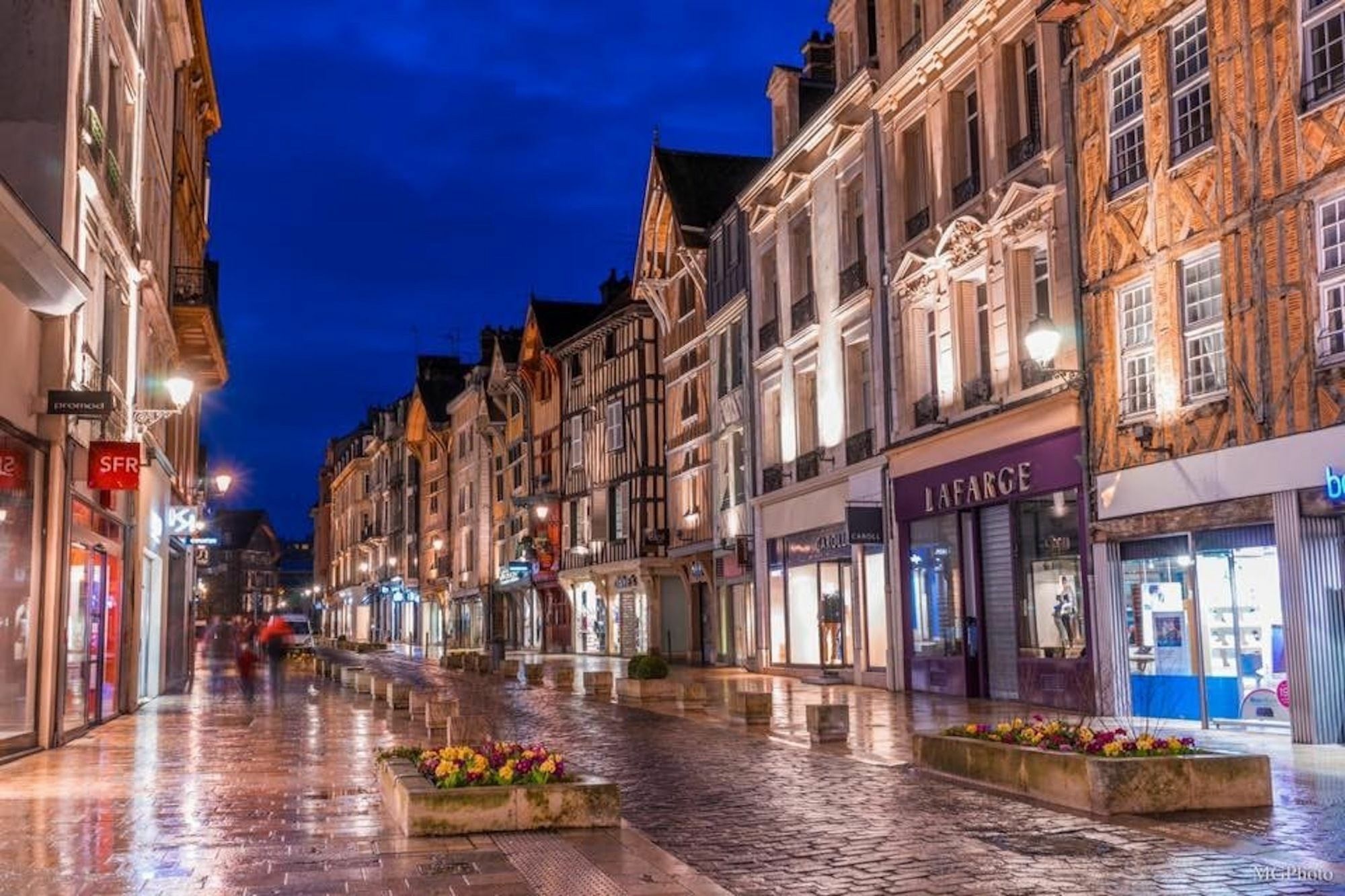 Logis Hotel Du Cirque Troyes Centre Historique 외부 사진