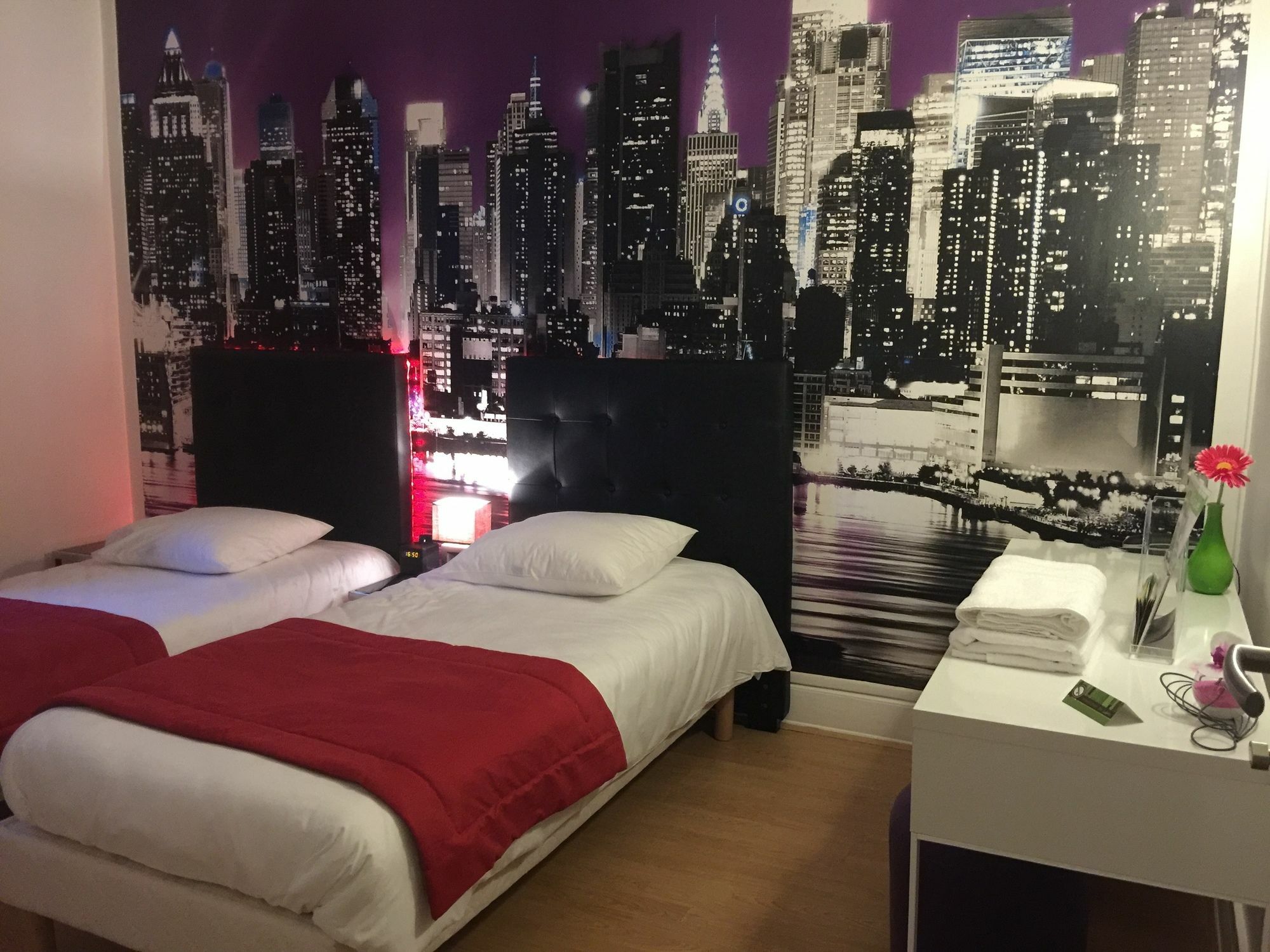 Logis Hotel Du Cirque Troyes Centre Historique 외부 사진